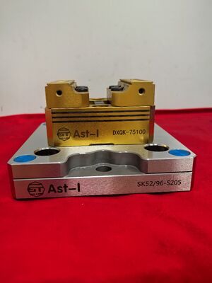 0.005mm 반복 정확도와 3/4/5 축 CNC 작업에 대한 수동 잠금