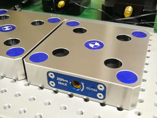강철 CNC 축융기 죔쇠 0.005mm 1.8Kg 무게 SK52-145