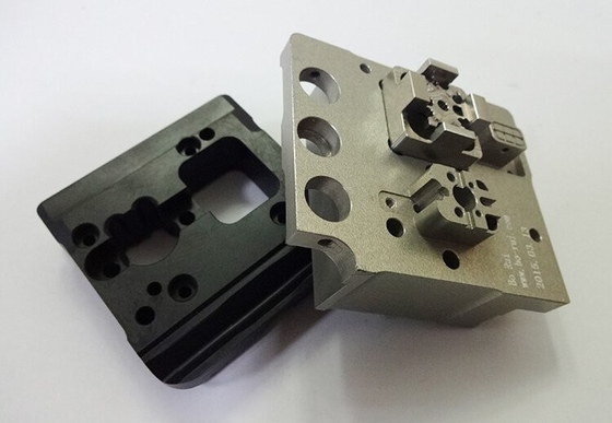 OEM CNC 맷돌로 가는 기계로 가공 알루미늄은 합금 분사기 끝을 분해합니다