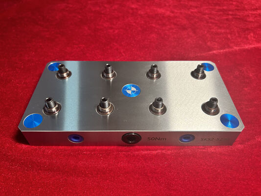 0.005mm 반복 정확도 및 정밀 가공을위한 3/4/5 축 호환성