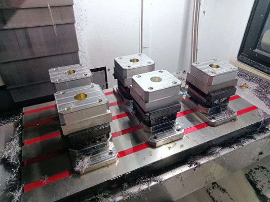 CNC 회전하는 테이블 각자 센터링 바이스 130mm 죔쇠 몸 폭 설명서