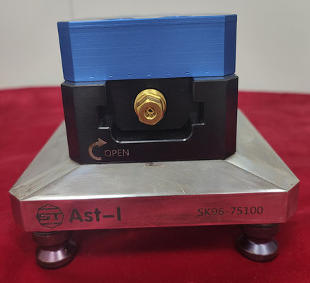 바이스/Cnc 축융기 0.02mm를 중심에 두는 수동 5개의 축선 각자